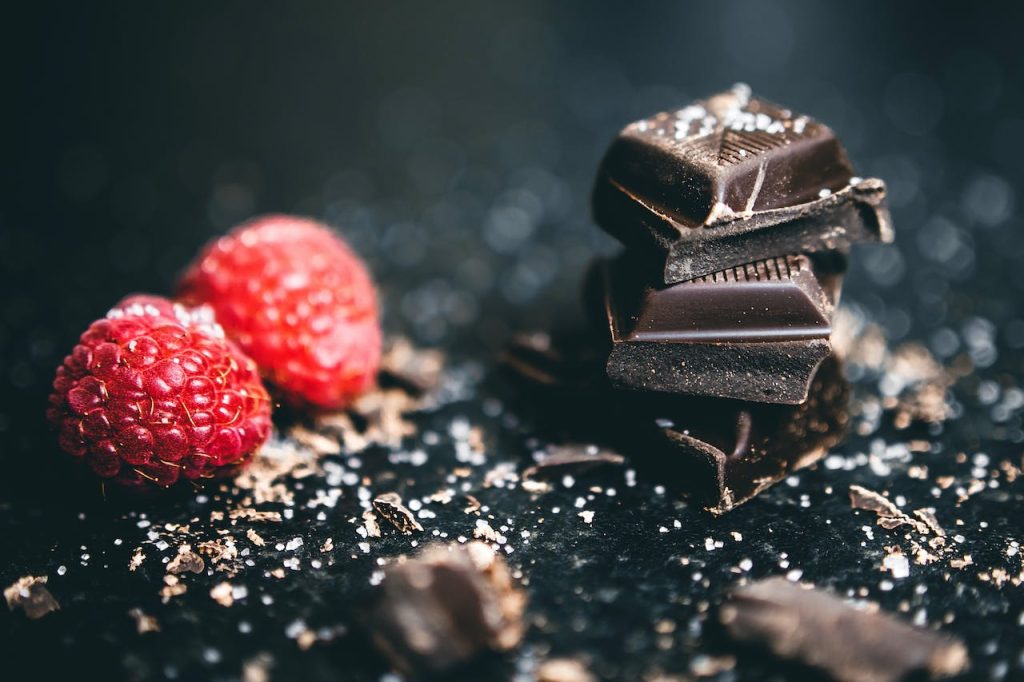 Dark chocolate health properties